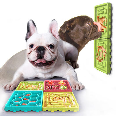 Interaktywne kubki dla psów Leczenie rozdawanie 4-pack Slow Feeder Pad Licking Mat Szkolenie
